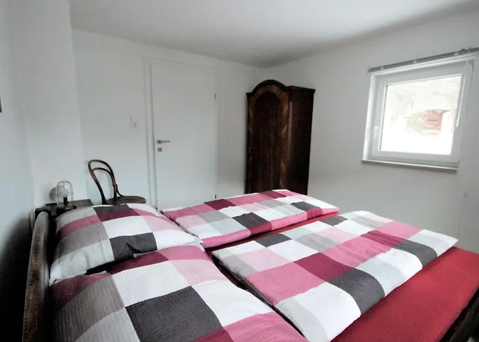 Holz By Interhome Pians